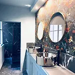 Appartamento Design And Luxe Hyper Centre