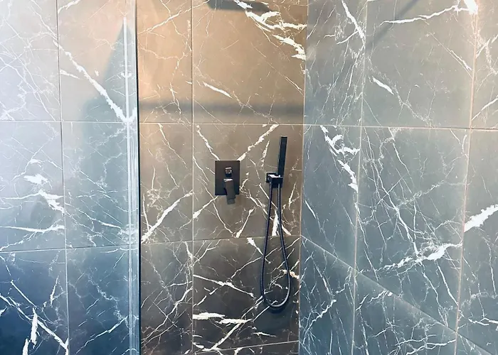 Design And Luxe Hyper Centre Апартаменты *